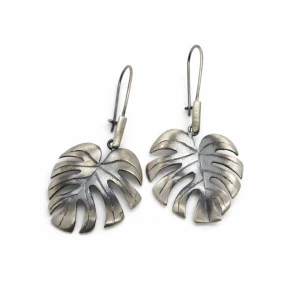 Srebrne kolczyki ORKO054 MONSTERA