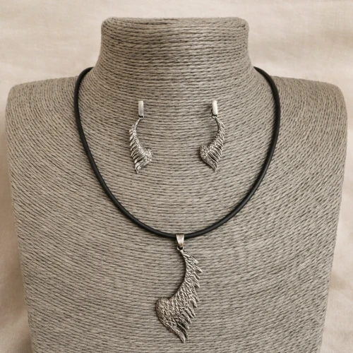 zestaw zawieszka + kolczyki