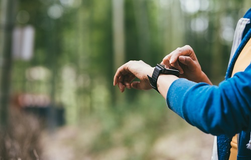Smartwatch czy zegarek sportowy - co wybrać