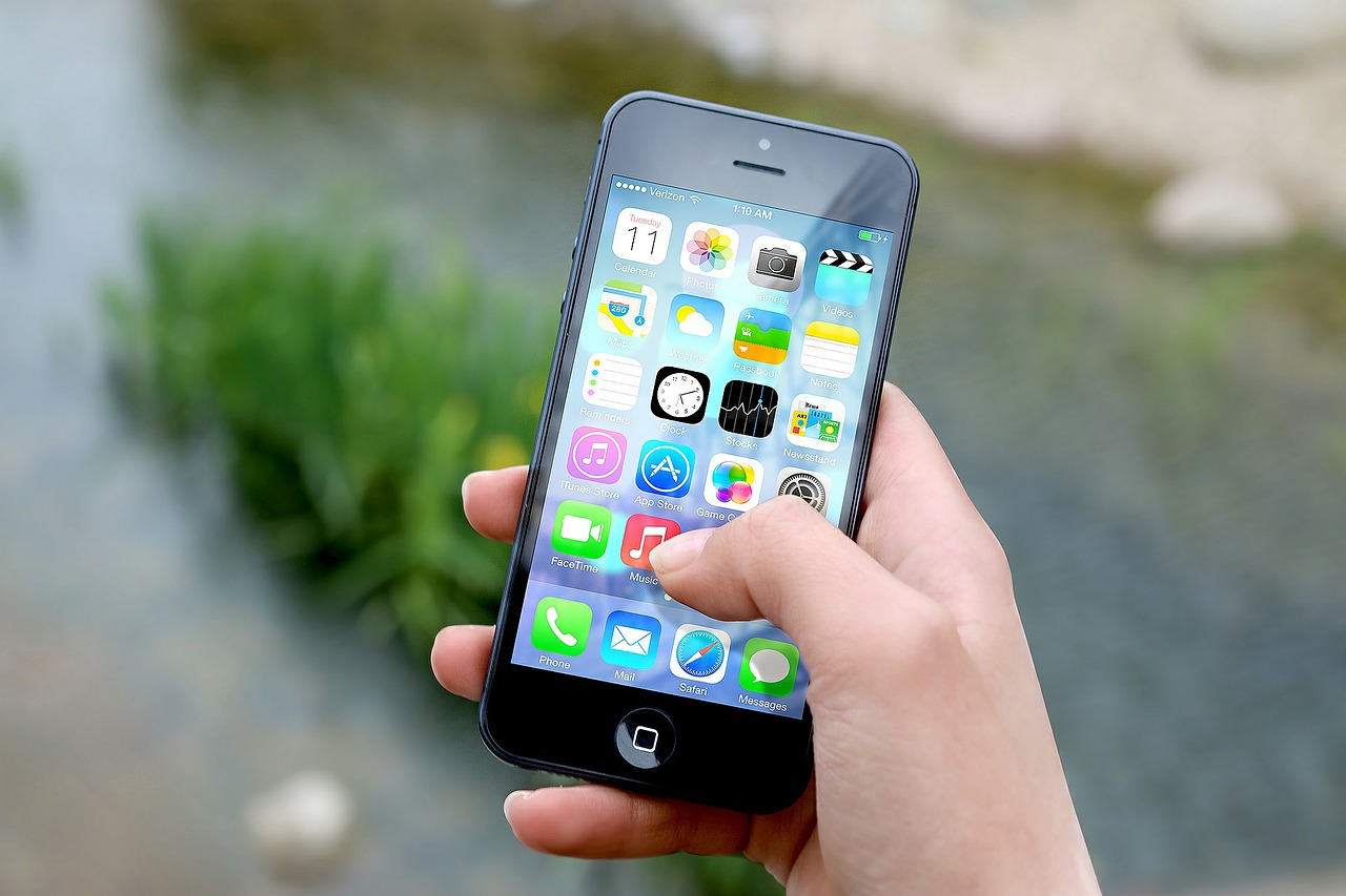 Etui na telefon jako element biżuterii? Tak, to możliwe!